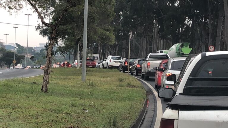 Sorocaba: moradores perdem um dia por mês no trânsito
