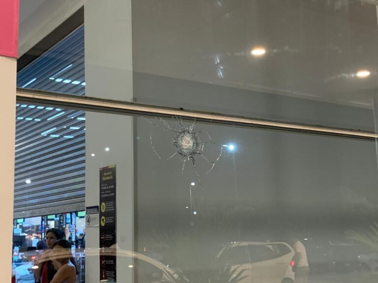 Dupla é presa suspeita de assassinato em shopping de Manaus
