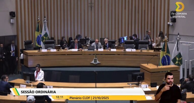 Câmeras em salas de aula da rede pública: entenda o projeto aprovado no DF