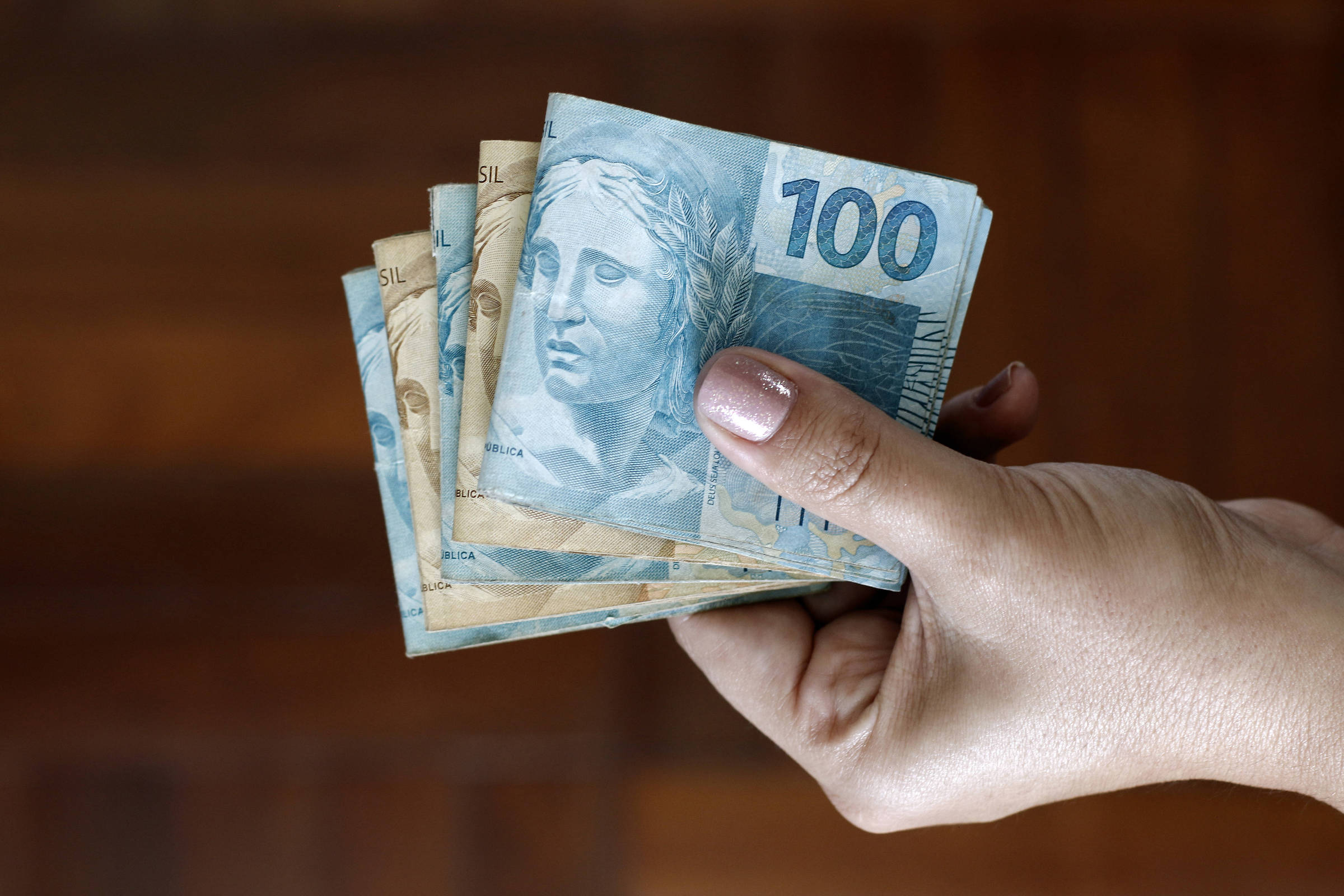 Arrecadação federal atinge recorde de R$ 261,9 bilhões em outubro