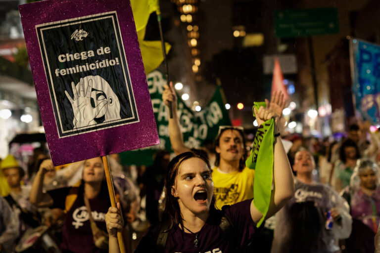 Aumento alarmante de casos de violência contra mulheres brasileiras no exterior