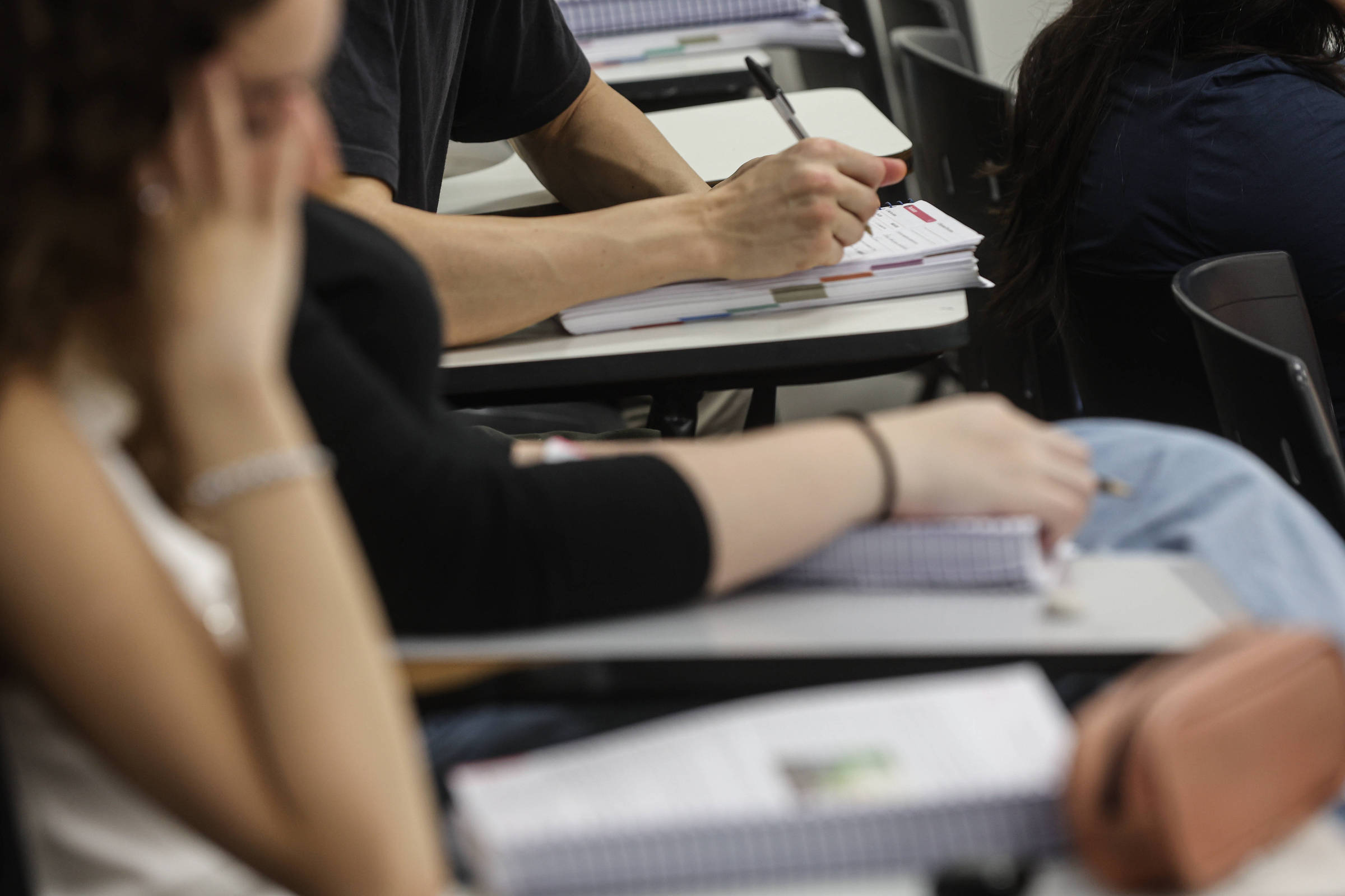 Provão Paulista inicia testes para alunos do 3º ano