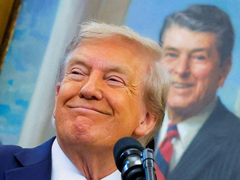 Trump isenta 212 produtos brasileiros de tarifa de 40%