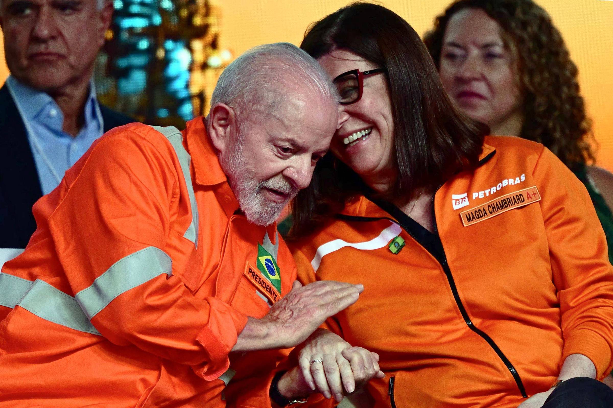 Cautela da Petrobras em meio a aumento de dívidas e investimentos
