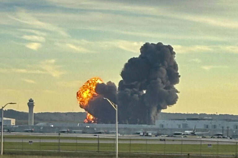 Boeing solicita suspensão de voos com MD-11 após acidente fatal nos EUA