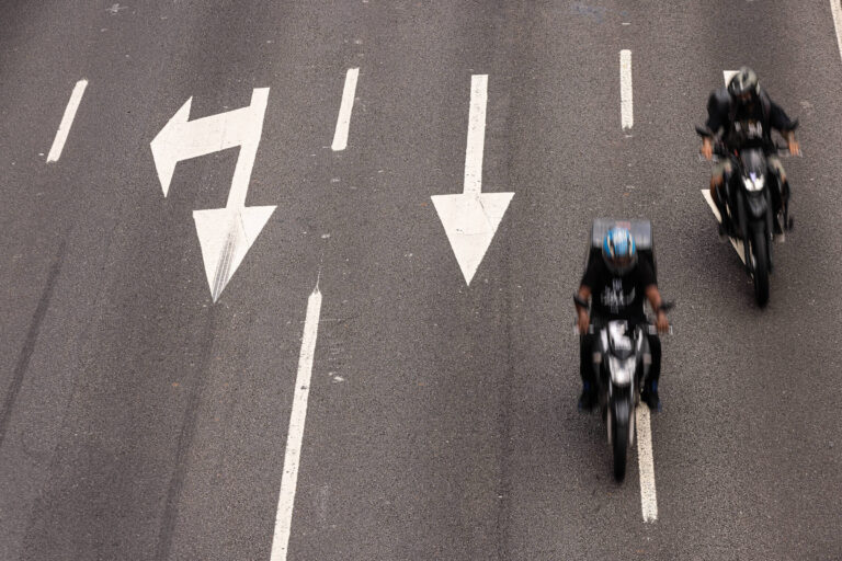 STF suspende lei paulista que proibia app de motos