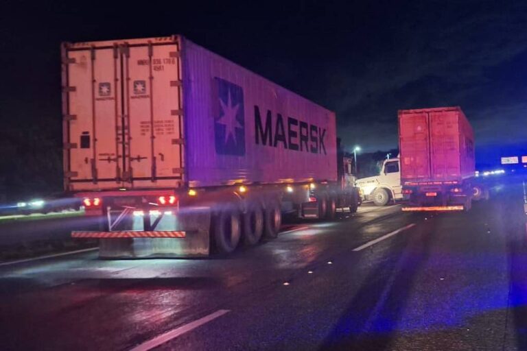 Acidente na rodovia dos Imigrantes deixa policiais feridos