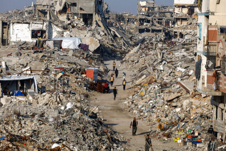 Conflito em Gaza: Israel ataca após suposta violação de trégua pelo Hamas