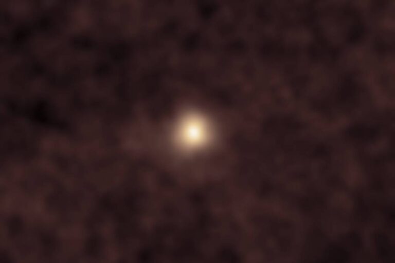 NASA apresenta novas imagens do cometa 3I/Atlas, terceiro objeto interestelar observado