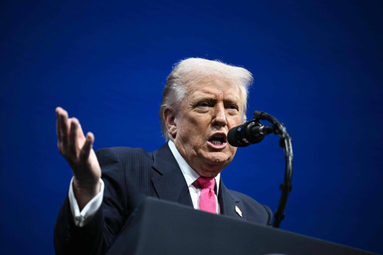 Trump critica presidente do Fed e expressa desejo de demiti-lo