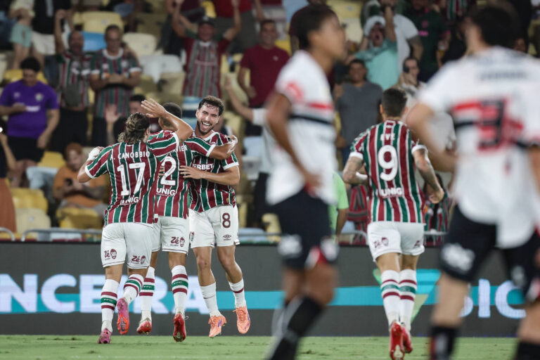 Fluminense conquista vitória histórica sobre o São Paulo com goleada de 6 a 0