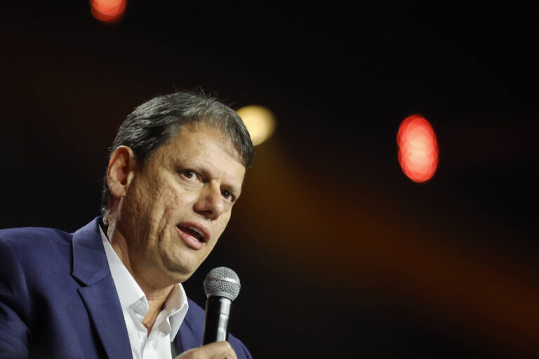 Tarcísio defende prisão perpétua como parte de mudanças na legislação penal