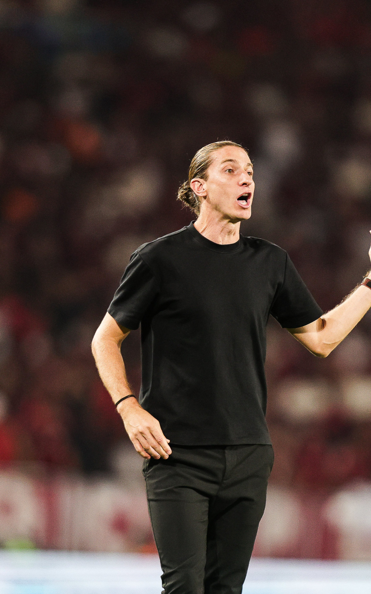 Filipe Luís busca feito histórico: repetir Carpegiani e guiar Flamengo ao título da Libertadores contra o Palmeiras