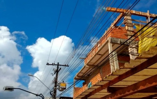 Alerta Crítico: Construção Civil Lidera Ranking de Acidentes Fatais com Eletricidade no Brasil