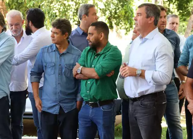 Riedel Lamenta Prisão de Bolsonaro e Teme Impacto na Democracia Brasileira