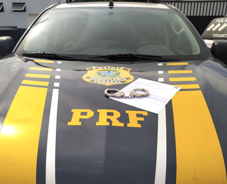 PRF Apreende Carga Ilegal de Madeira Exótica na BR-230, Maranhão