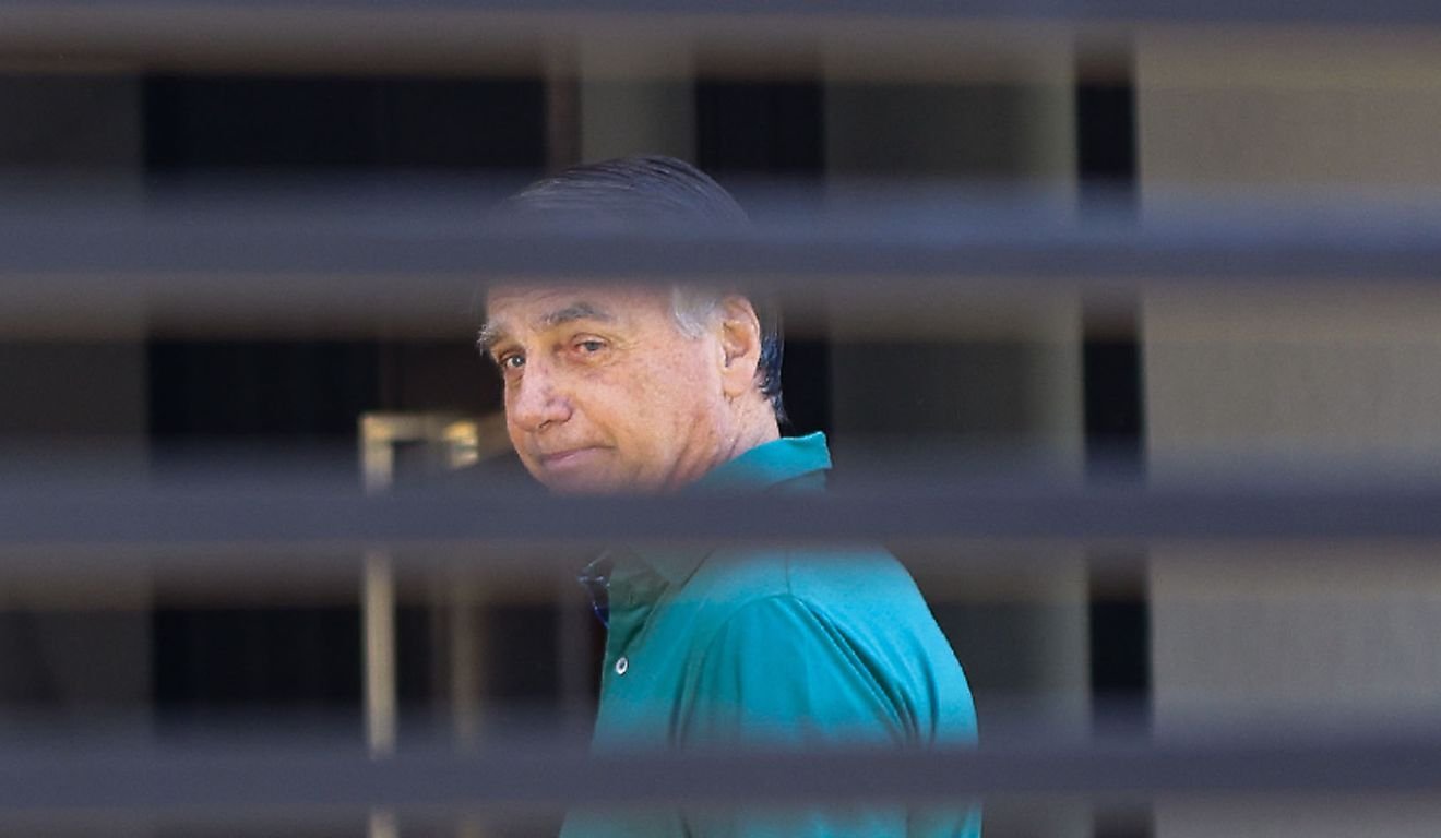 Bolsonaro Confessa Uso de Ferro de Solda em Tornozeleira Eletrônica, Revela Relatório