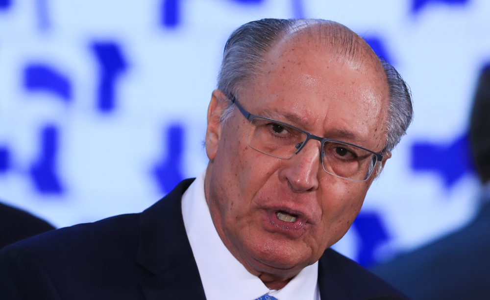 Alckmin sanciona lei que revoluciona compras públicas com o Sistema de Compras Expressas (Sicx)