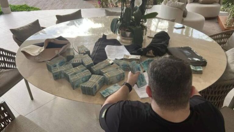 Polícia Federal apreende R$ 1,6 milhão na residência de diretor do Banco Master