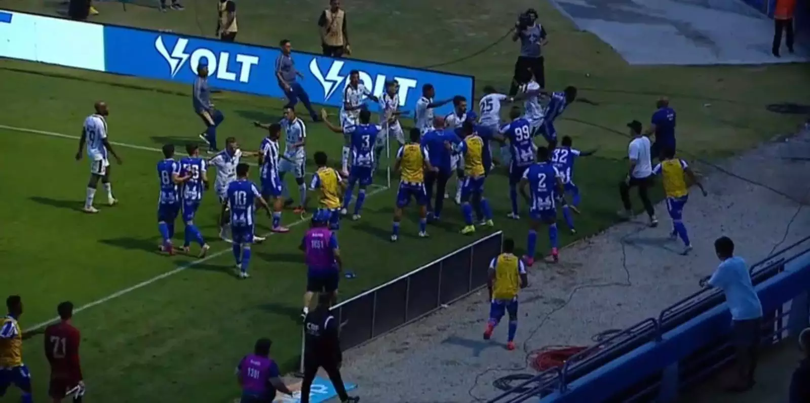 Racismo em Jogo: Defensoria do Pará Aciona Santa Catarina por Ofensas contra Torcedores do Remo