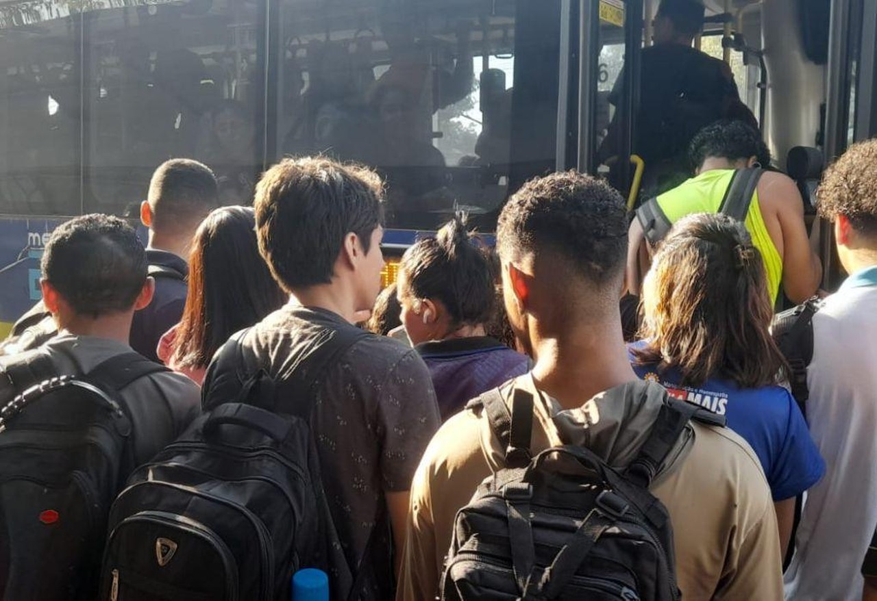 Fim do Contrato Emergencial Aumenta Problemas no Transporte Público de Palmas: Usuários Relatam Superlotação e Atrasos