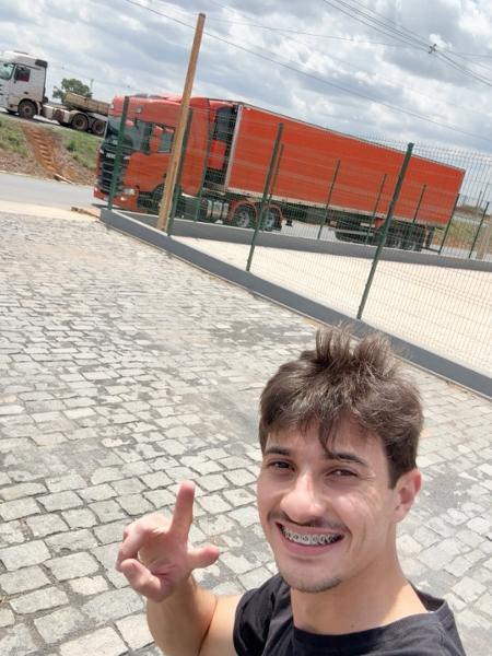Caminhoneiro influenciador Gustavim morre em acidente em MG