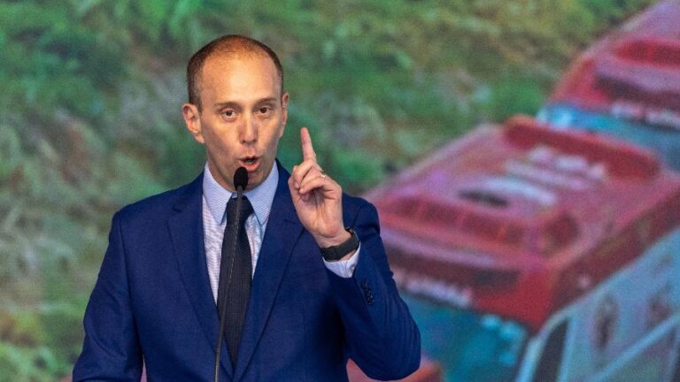 Polícia Federal investiga 'prefeito tiktoker' por exploração das redes sociais