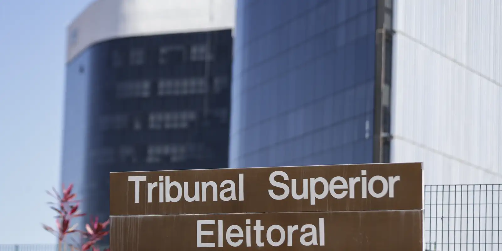 TSE Julga Recurso que Pode Cassar o Governador do Rio, Cláudio Castro