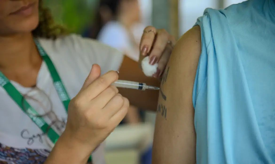 Norte se Mobiliza Contra a Gripe: Dia D de Vacinação Busca Proteger a Região Antes do ‘Inverno Amazônico’