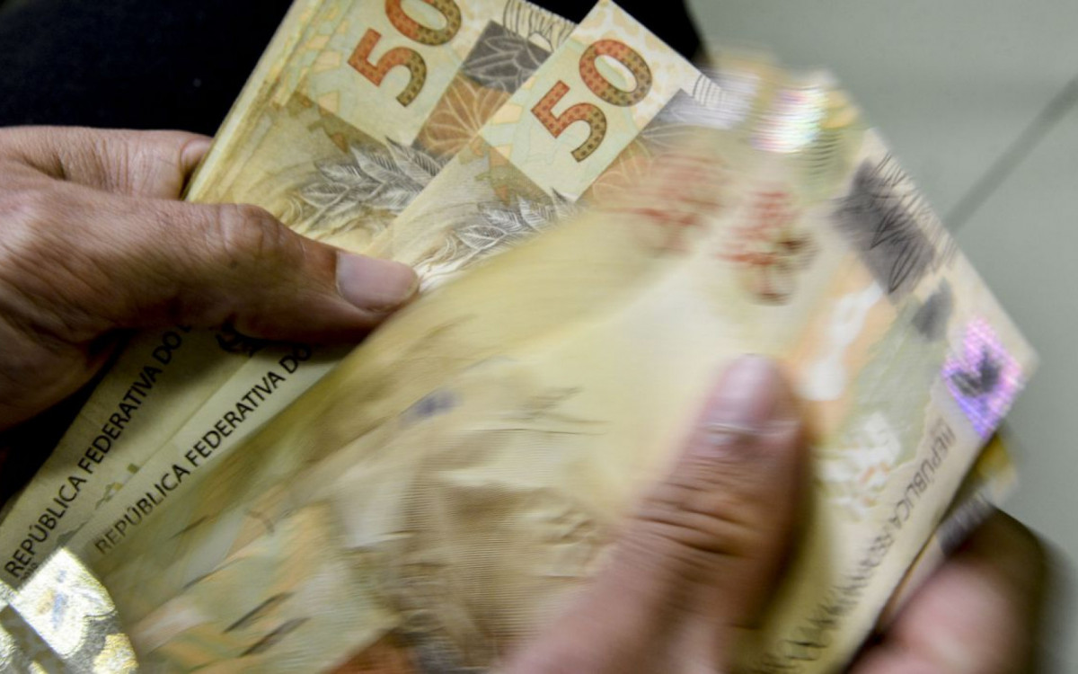 Desigualdade Alarmante: 1% Mais Rico Detém Mais de Um Terço da Riqueza no Brasil, Aponta Relatório