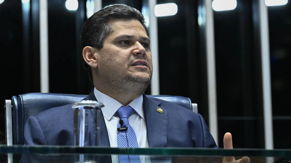 Alcolumbre Barrra Sabatina de Messias ao STF e Detona Demora do Governo Lula