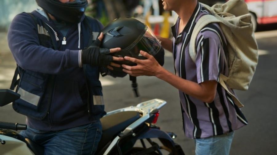Aprovação da regulamentação de moto por aplicativo na Câmara de SP