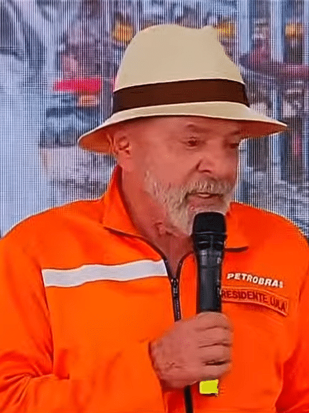 Lula se emociona com casos de feminicídio e pede mudanças no Código Penal