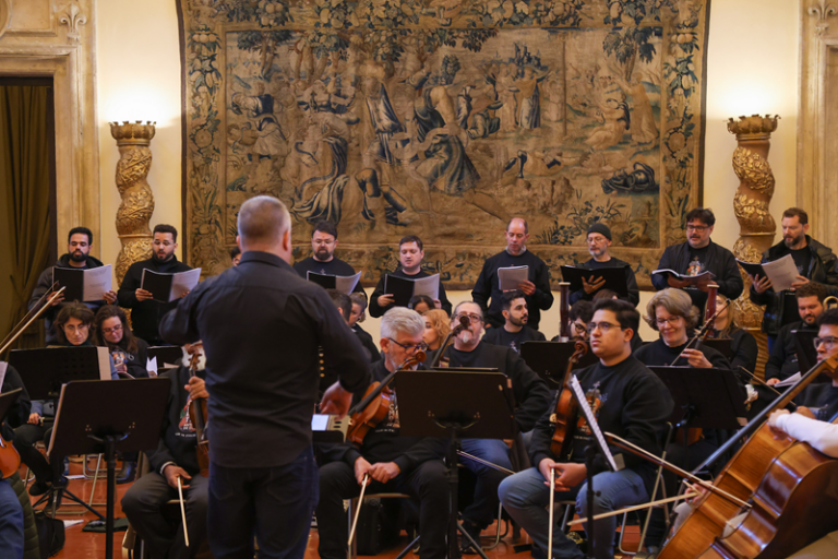 Camerata Antiqua de Curitiba realiza concerto histórico ao vivo em Roma