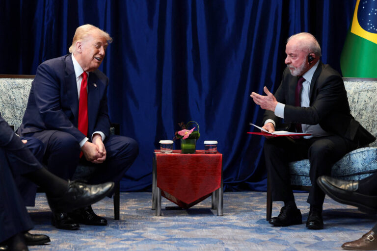Erosão da confiança conecta Trump, STF, manifestações e eleições no Brasil