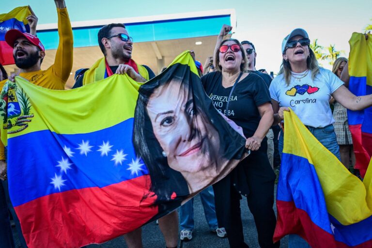 Oposição venezuelana busca na Constituição caminho para eleições após ações de Trump