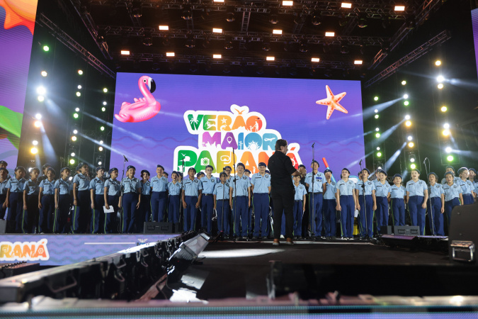 Estudantes do colégio cívico-militar brilham no palco do Verão Maior Paraná