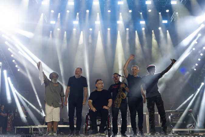 paralamas do sucesso energizam o litoral com hits clássicos no verão maior paraná
