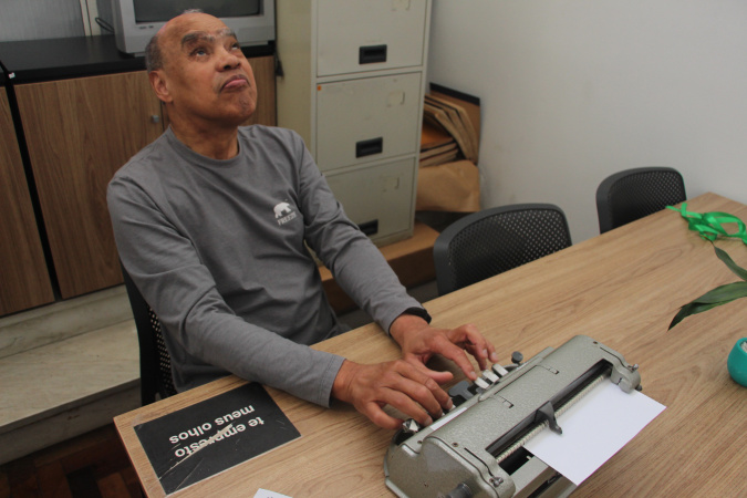 Seção Braille da Biblioteca Pública do Paraná fortalece acesso à leitura há 57 anos