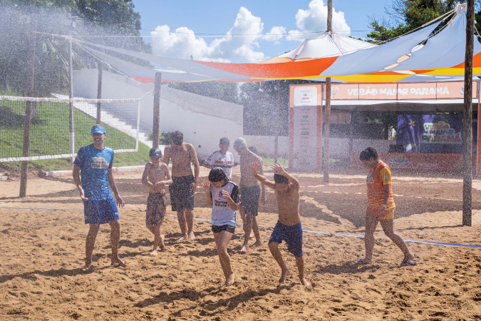 Arena do Verão Maior Paraná promove diversão e banho de mangueira em Porto Rico