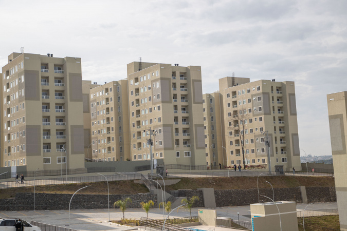 Curitiba amplia moradia com residencial de 384 apartamentos apoiado pelo Estado