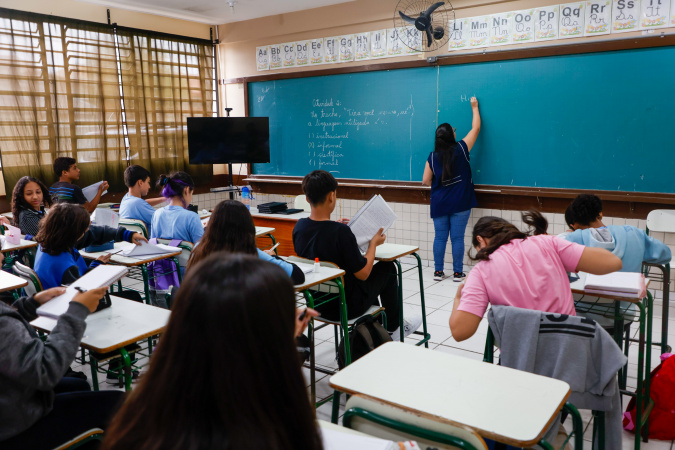 Parceiro da Escola amplia gestão para 13 colégios estaduais no Paraná