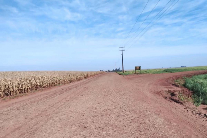Estado e Mamborê iniciam pavimentação da estrada para distrito de Guarani