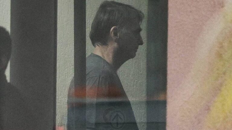 Polícia do DF solicita mudanças para visitas e caminhadas de Bolsonaro na Papudinha