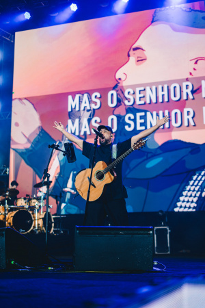 Fernandinho leva 62 mil pessoas ao maior festival gospel do Verão Maior Paraná