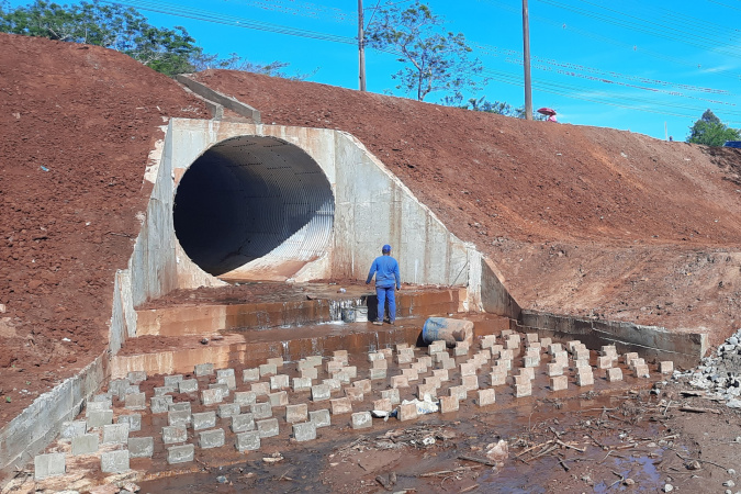 DER finaliza novo bueiro metálico na PR-436 em Ribeirão do Pinhal