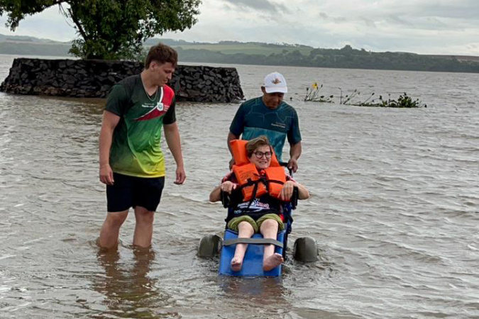 Praia acessível amplia atendimentos e fortalece inclusão no Paraná