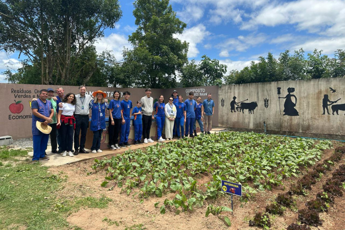 Biodigestor promove aprendizado sustentável no Colégio Estadual de Campo Magro