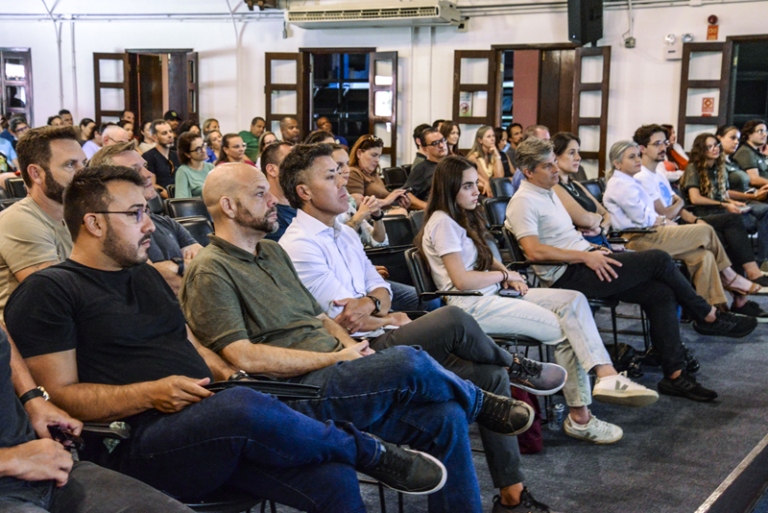 Professores da Smelj iniciam preparação para retomada das aulas e atividades físicas em Curitiba
