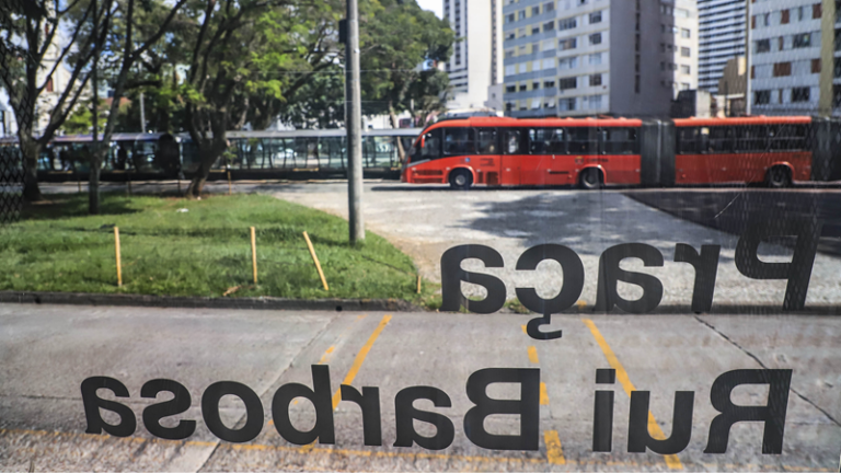Mudança nas linhas de ônibus amplia integração em Curitiba